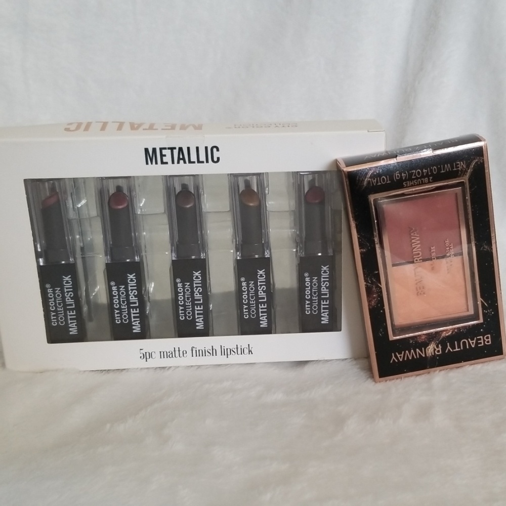 Metallic lipstick